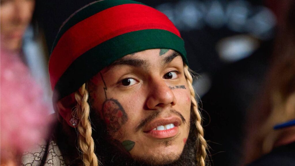 Tekashi 6ix9ine Strikes Deal, Agrees To Serve One Month In