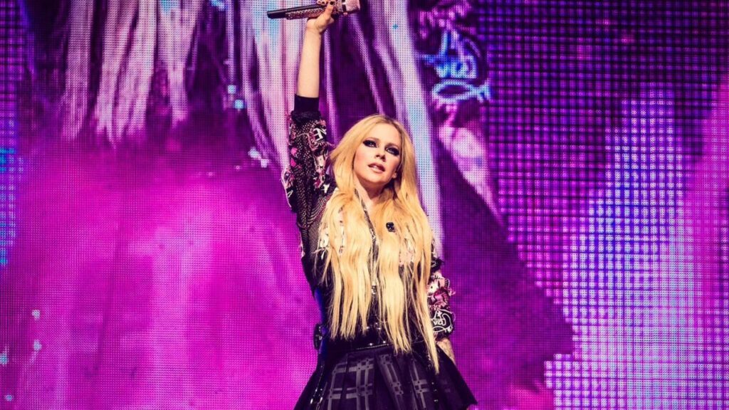 Avril Lavigne Extends “the Greatest Hits Tour” Into 2025