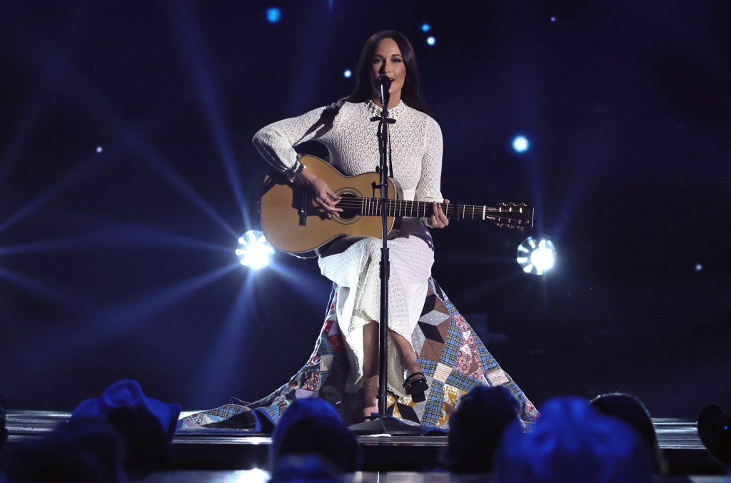 Kacey Musgraves Calls Out Handy Tampa Fan Who 'ruined' Show